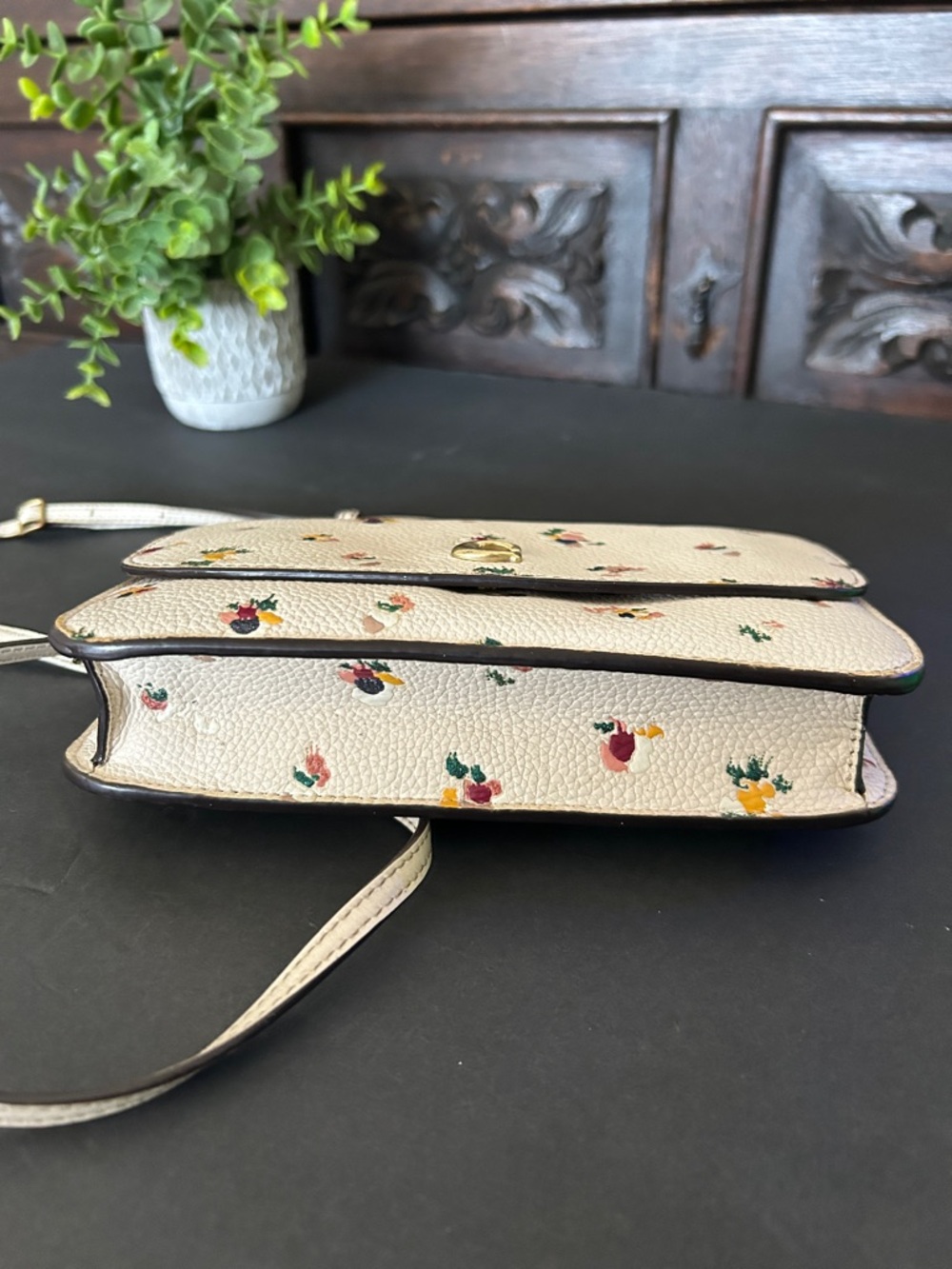Coach Cream Floral Pebbled Leather Crossbody Bag with Gold-Tone 'C' - Picture 11 of 17
